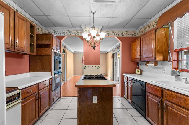 108 Sunset Cir, Centerville, TN 37033