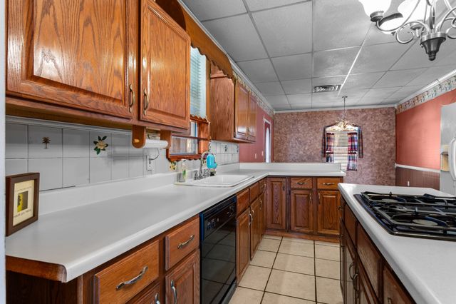 108 Sunset Cir, Centerville, TN 37033