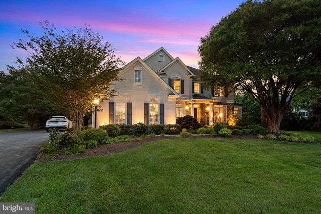 8206 GREENTREE MANOR LN, Fairfax Station, VA 22039
