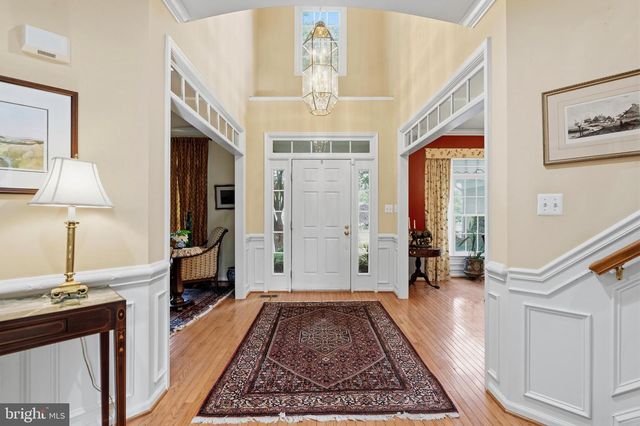 8206 GREENTREE MANOR LN, Fairfax Station, VA 22039