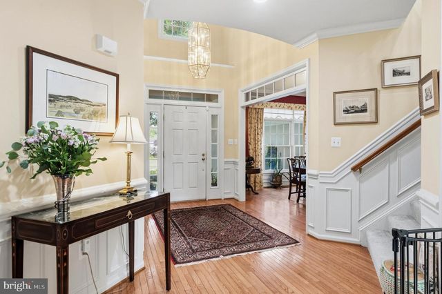 8206 GREENTREE MANOR LN, Fairfax Station, VA 22039
