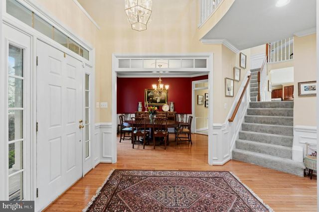 8206 GREENTREE MANOR LN, Fairfax Station, VA 22039