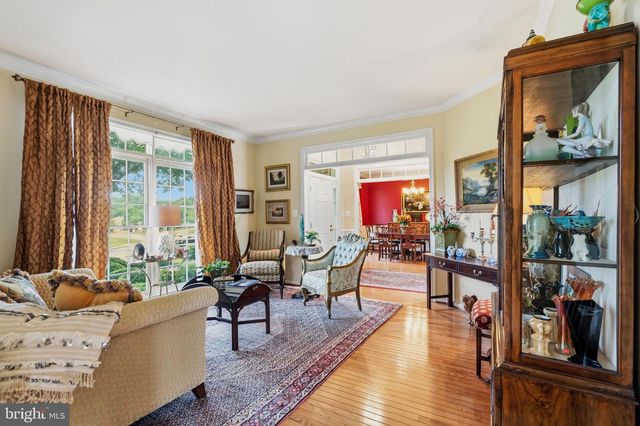 8206 GREENTREE MANOR LN, Fairfax Station, VA 22039