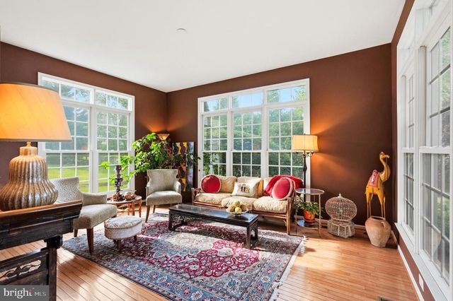 8206 GREENTREE MANOR LN, Fairfax Station, VA 22039