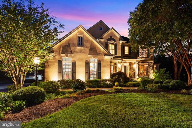 8206 GREENTREE MANOR LN, Fairfax Station, VA 22039