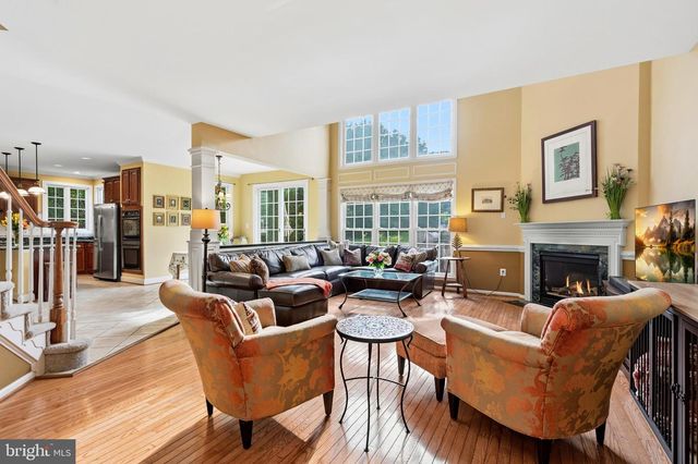8206 GREENTREE MANOR LN, Fairfax Station, VA 22039