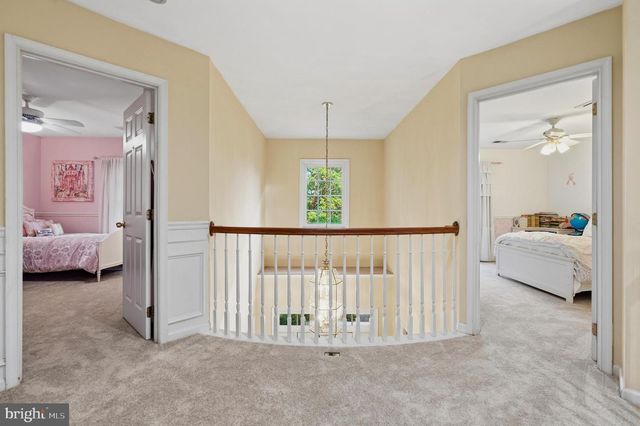 8206 GREENTREE MANOR LN, Fairfax Station, VA 22039
