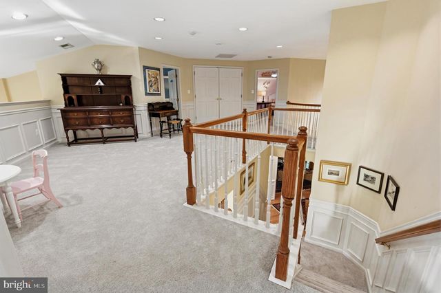 8206 GREENTREE MANOR LN, Fairfax Station, VA 22039