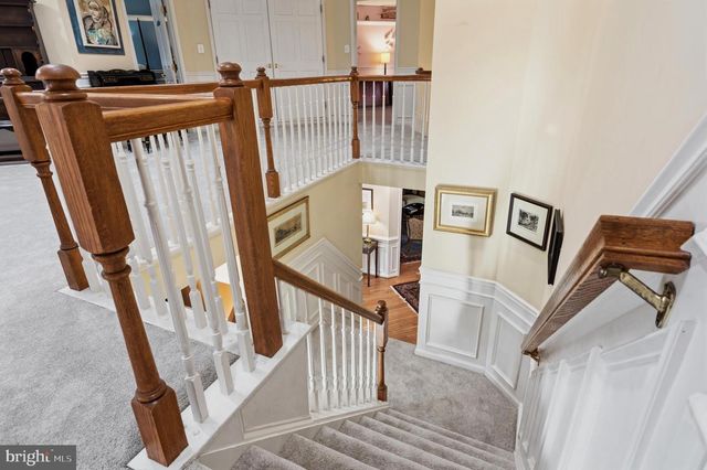 8206 GREENTREE MANOR LN, Fairfax Station, VA 22039