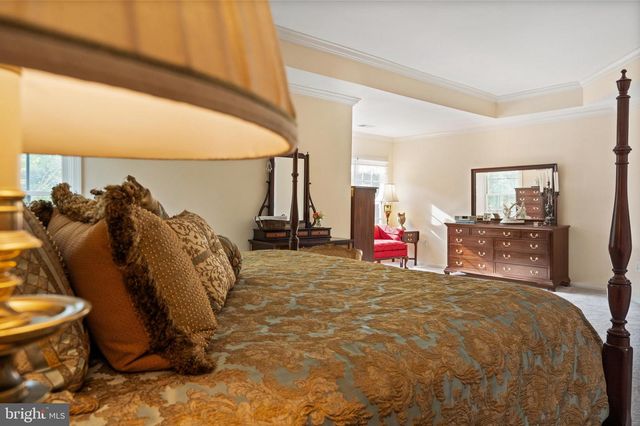 8206 GREENTREE MANOR LN, Fairfax Station, VA 22039
