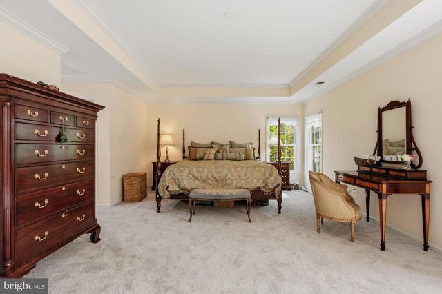 8206 GREENTREE MANOR LN, Fairfax Station, VA 22039