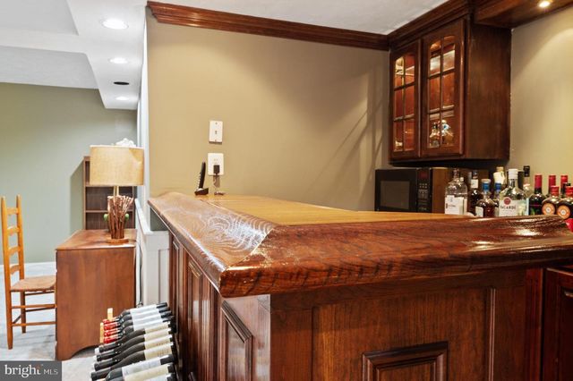 8206 GREENTREE MANOR LN, Fairfax Station, VA 22039