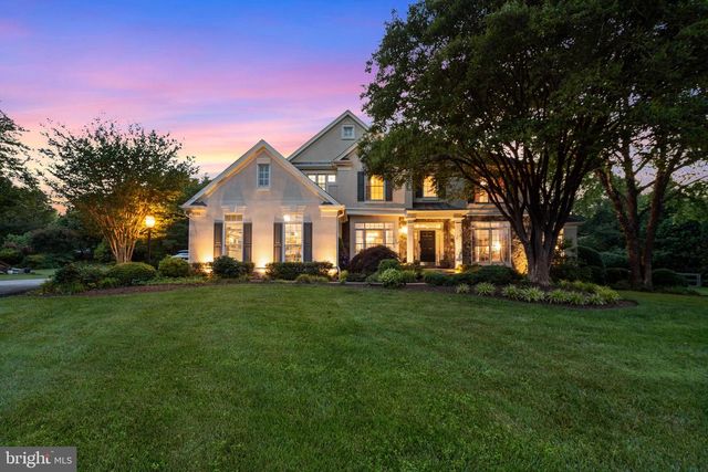 8206 GREENTREE MANOR LN, Fairfax Station, VA 22039