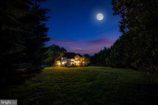 8206 GREENTREE MANOR LN, Fairfax Station, VA 22039