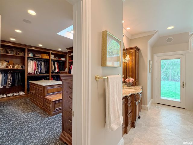 41 OAK RIDGE Point, Morton, IL 61550