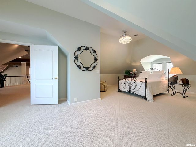 41 OAK RIDGE Point, Morton, IL 61550