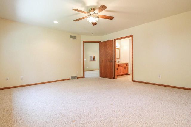 513 Woodland DRIVE, Jefferson, WI 53549