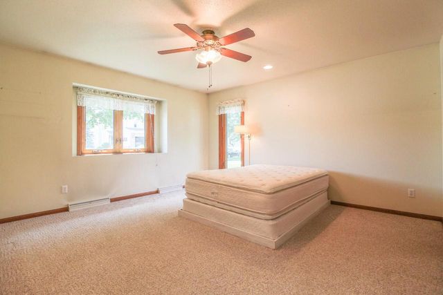 513 Woodland DRIVE, Jefferson, WI 53549