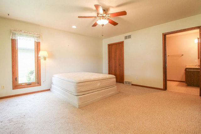 513 Woodland DRIVE, Jefferson, WI 53549