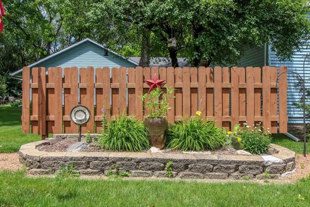 513 Woodland DRIVE, Jefferson, WI 53549