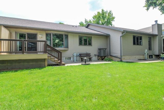 513 Woodland DRIVE, Jefferson, WI 53549