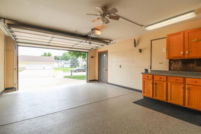 513 Woodland DRIVE, Jefferson, WI 53549