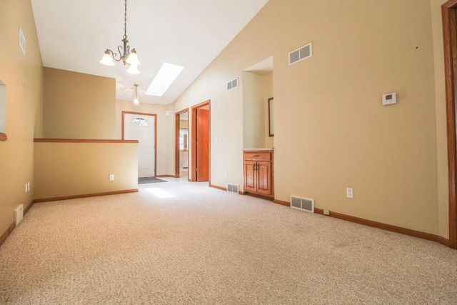 513 Woodland DRIVE, Jefferson, WI 53549