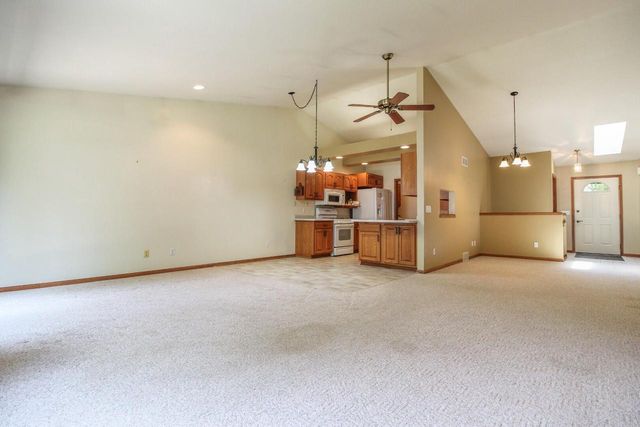 513 Woodland DRIVE, Jefferson, WI 53549