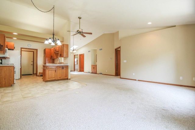 513 Woodland DRIVE, Jefferson, WI 53549