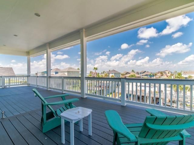 16620 Tern Road, Jamaica Beach, TX 77554