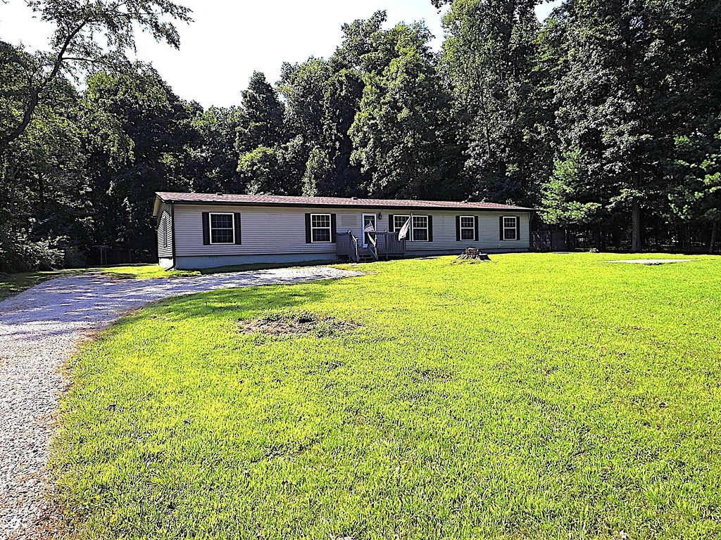 10263 Baseline Road, Paragon, IN 46166