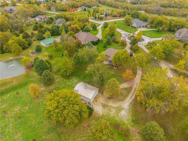 18876 W 252nd Street, Paola, KS 66071