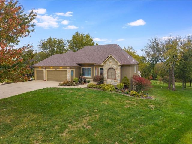 18876 W 252nd Street, Paola, KS 66071