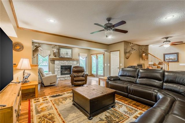 18876 W 252nd Street, Paola, KS 66071