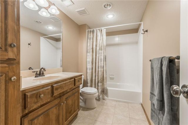 18876 W 252nd Street, Paola, KS 66071