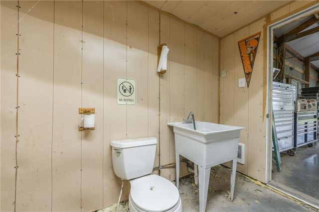 18876 W 252nd Street, Paola, KS 66071