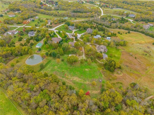 18876 W 252nd Street, Paola, KS 66071