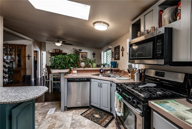 18901 N Quesnel Drive, Dolan Springs, AZ 86441