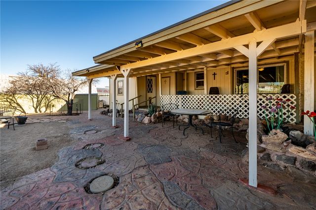 18901 N Quesnel Drive, Dolan Springs, AZ 86441