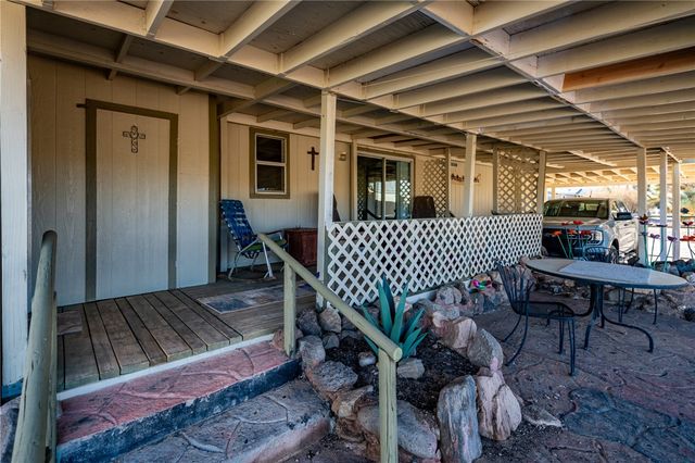 18901 N Quesnel Drive, Dolan Springs, AZ 86441