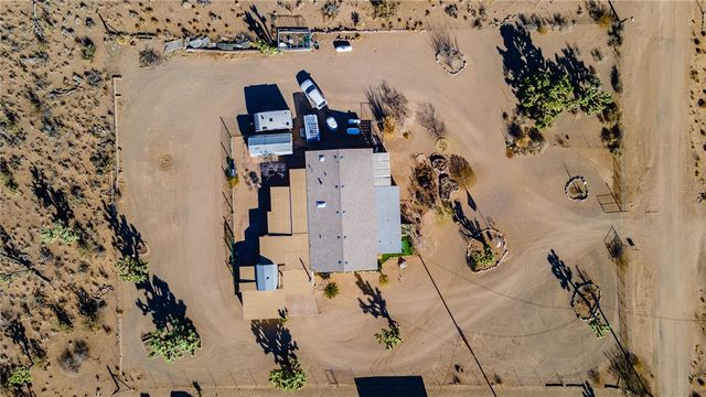 18901 N Quesnel Drive, Dolan Springs, AZ 86441