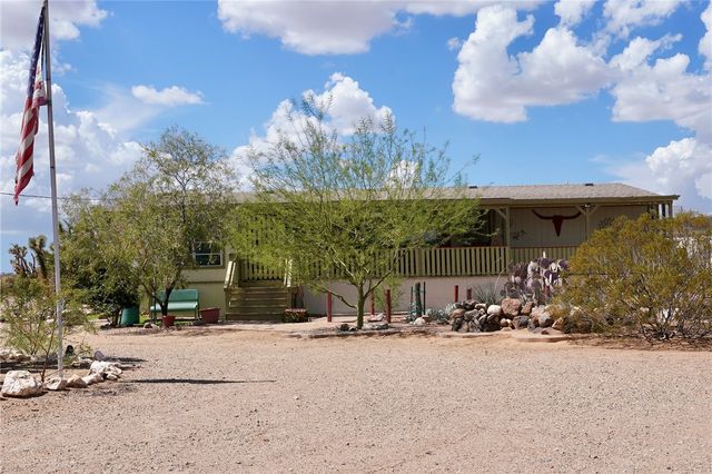 18901 N Quesnel Drive, Dolan Springs, AZ 86441