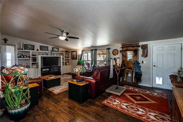 18901 N Quesnel Drive, Dolan Springs, AZ 86441