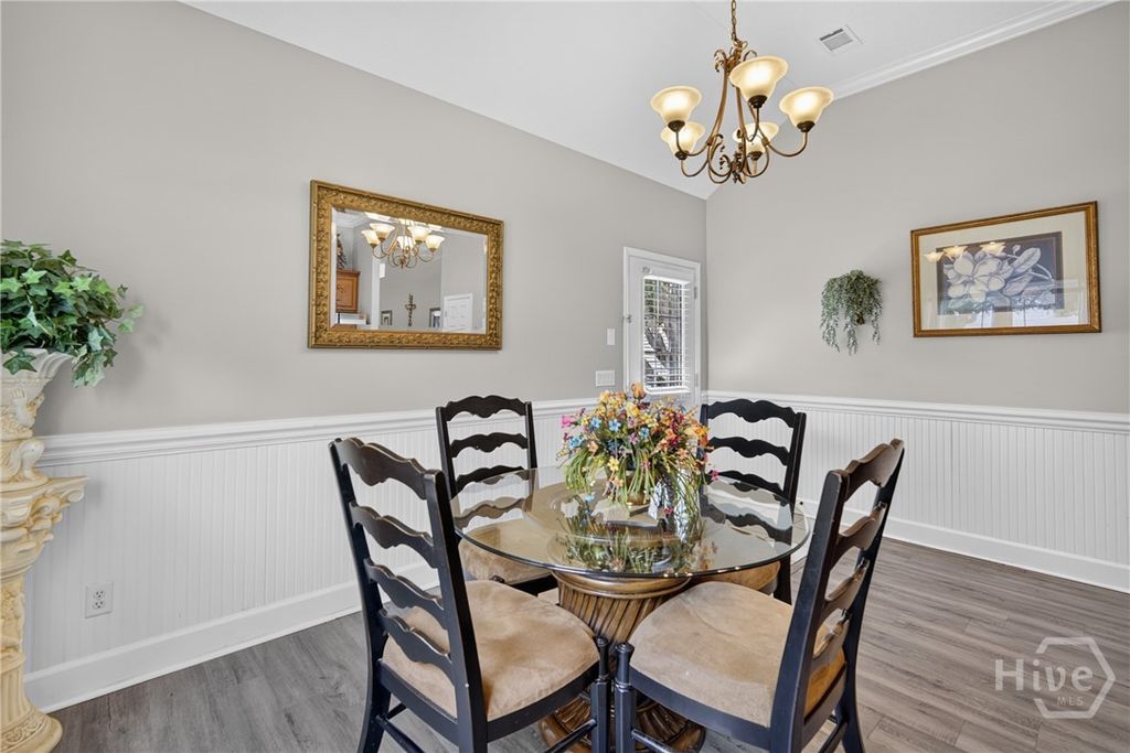 Image 15 of property listing at Address unavailable.