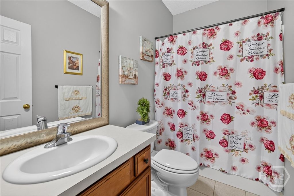 Image 28 of property listing at Address unavailable.