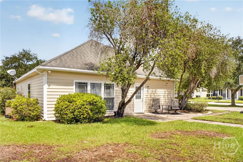 Image 34 of property listing at Address unavailable.