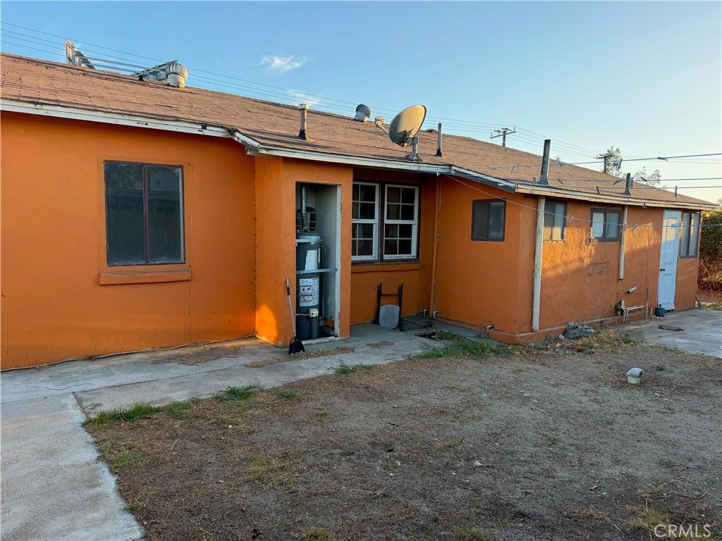 14610 Washington, Fontana, CA 92335 — photo 2