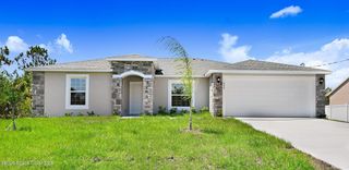 566 Forrest Hills Street SW, Palm Bay, FL 32908