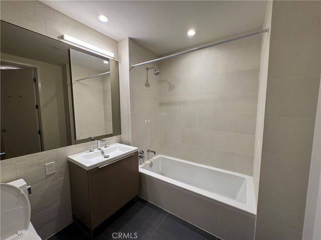 889 Francisco Street 1106, Los Angeles, CA 90017