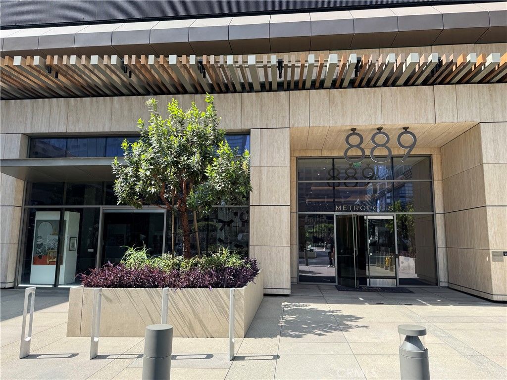 889 Francisco Street 1106, Los Angeles, CA 90017